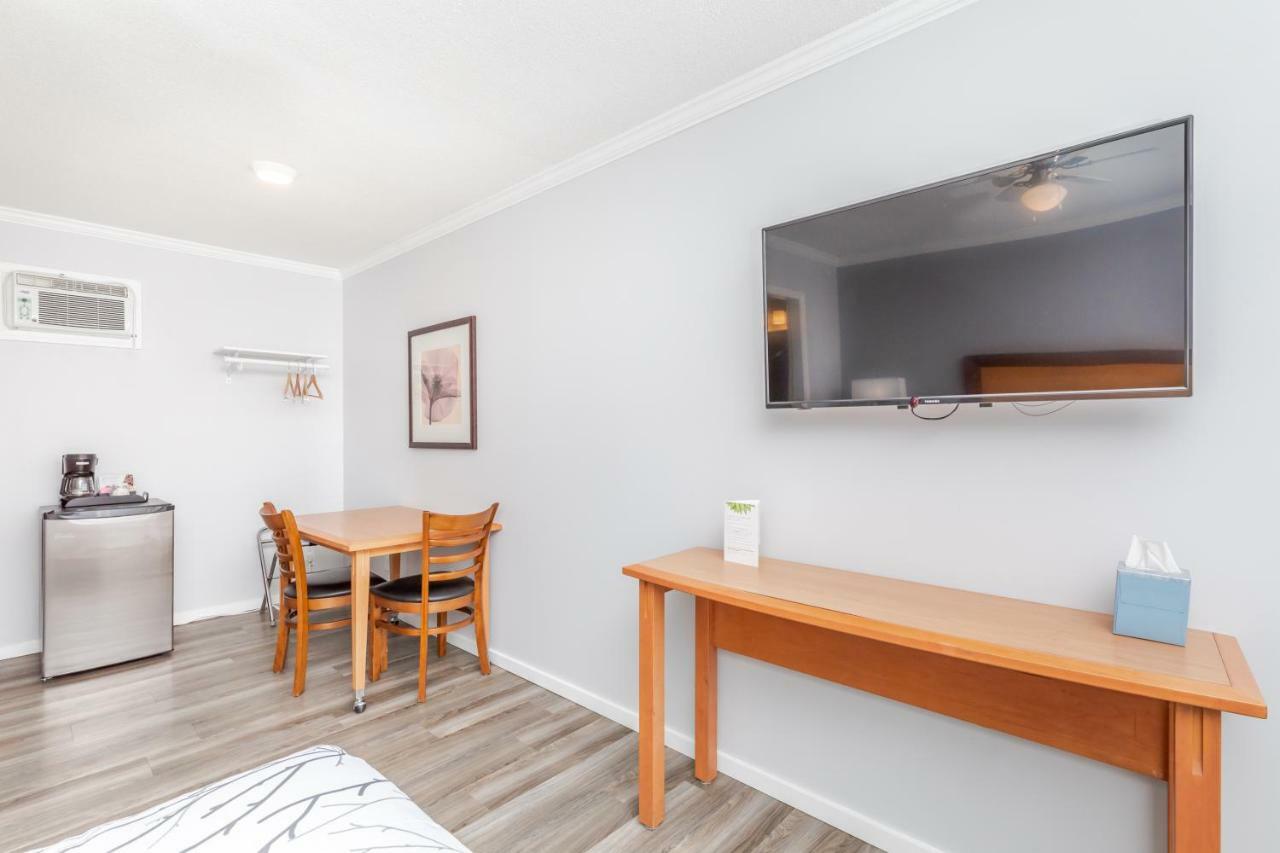 Westridge Motor Inn Osoyoos Εξωτερικό φωτογραφία