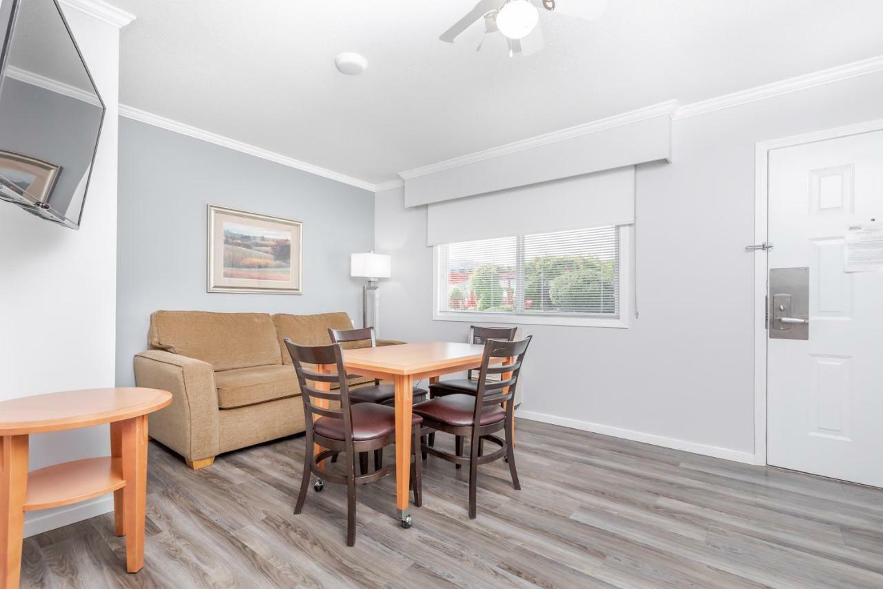Westridge Motor Inn Osoyoos Εξωτερικό φωτογραφία